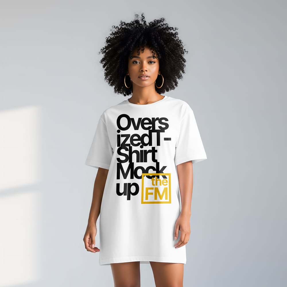 Free Woman Wearing Oversized T-Shirt Mockup Template PSD