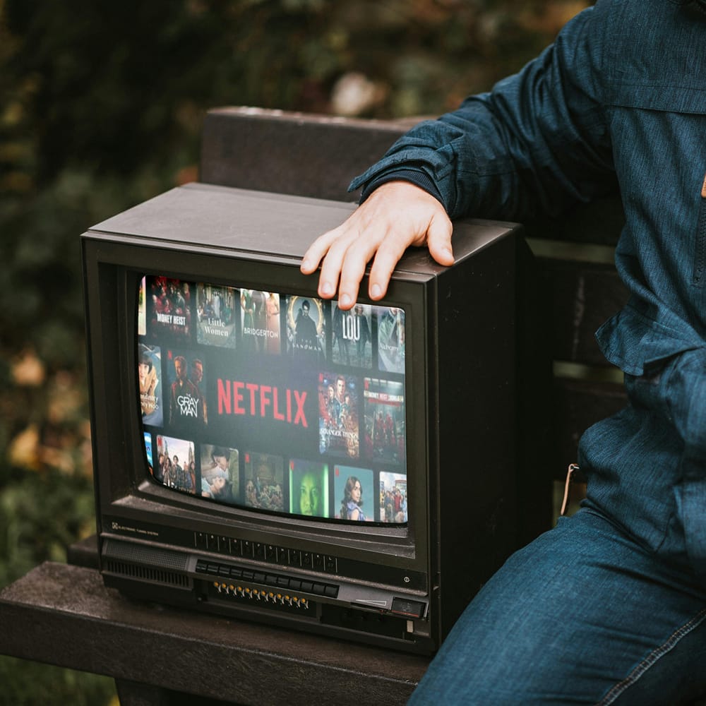 Free Vintage Old TV Mockup PSD