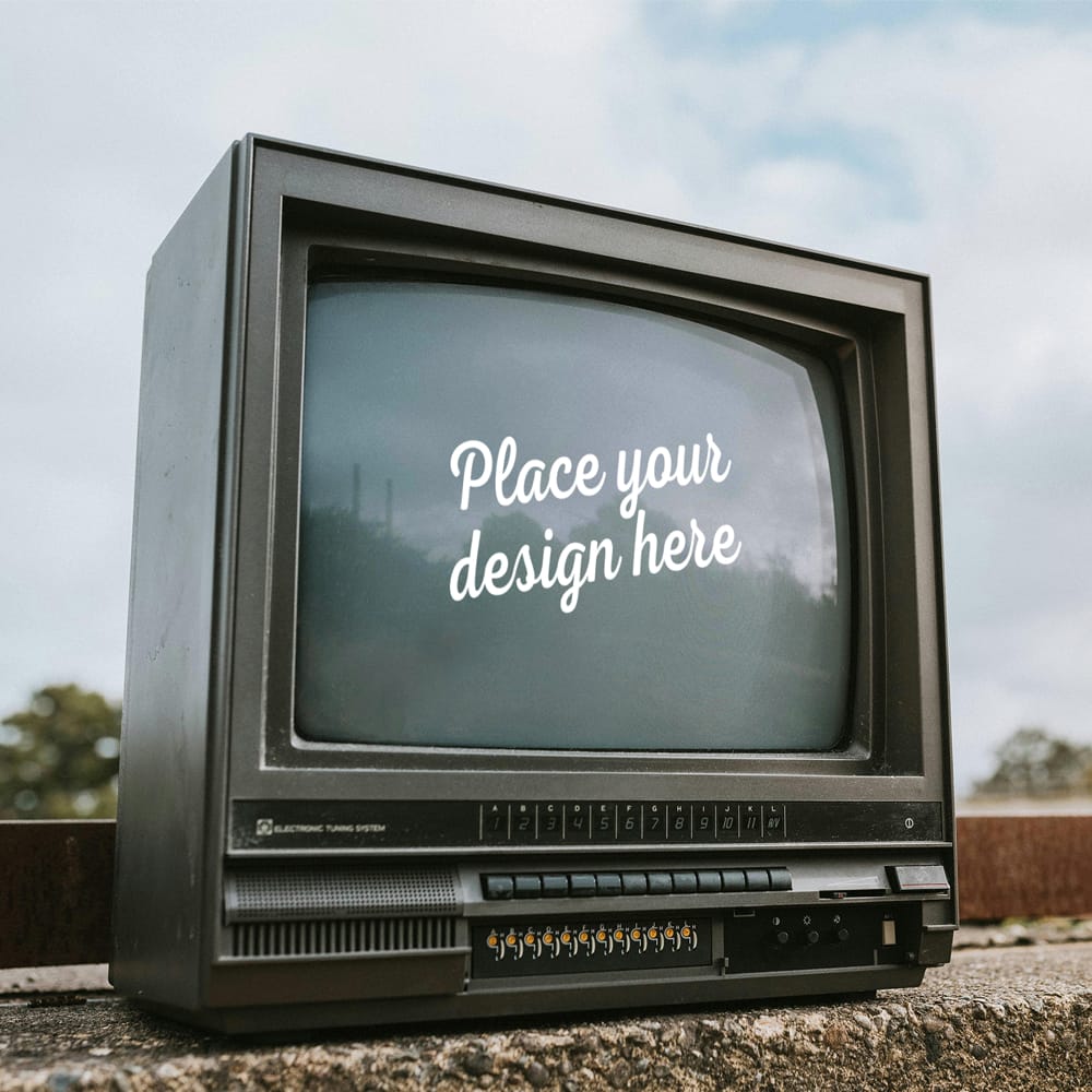 Free Vintage Old Tv Screen Mockup PSD