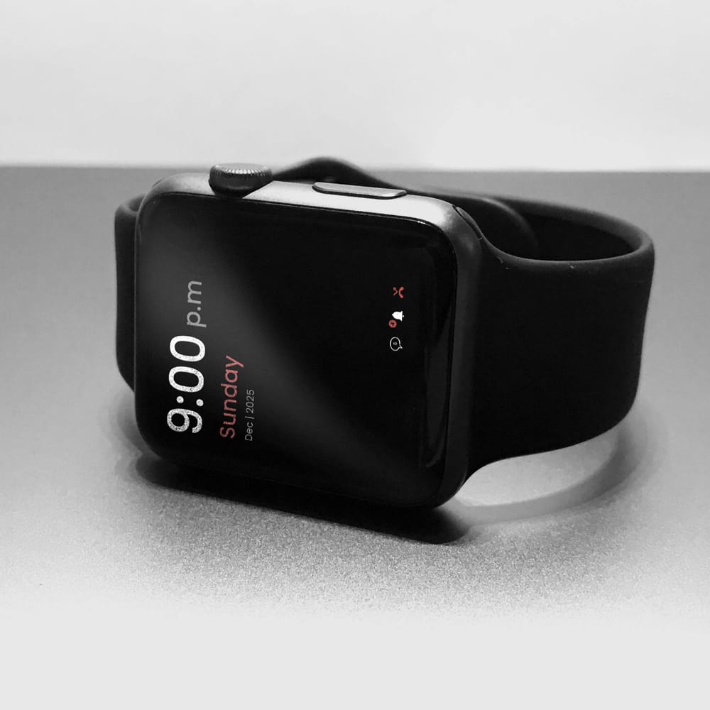 Free Minimal Smart Watch Showcase Mockup PSD