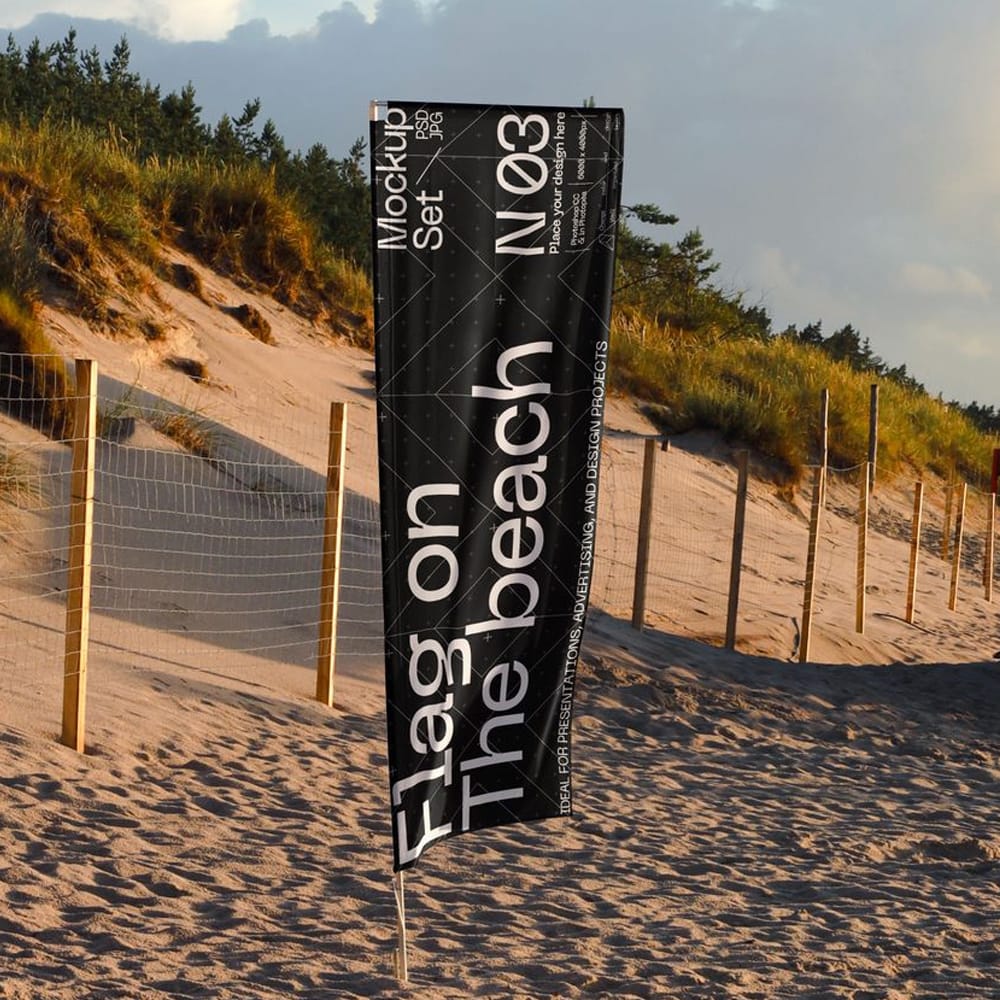 Free Rectangular Beach Flag Outdoor Advertising Mockup PSD
