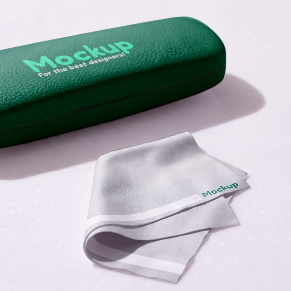 Free Realistic Hard Shell Glasses Case Mockup PSD