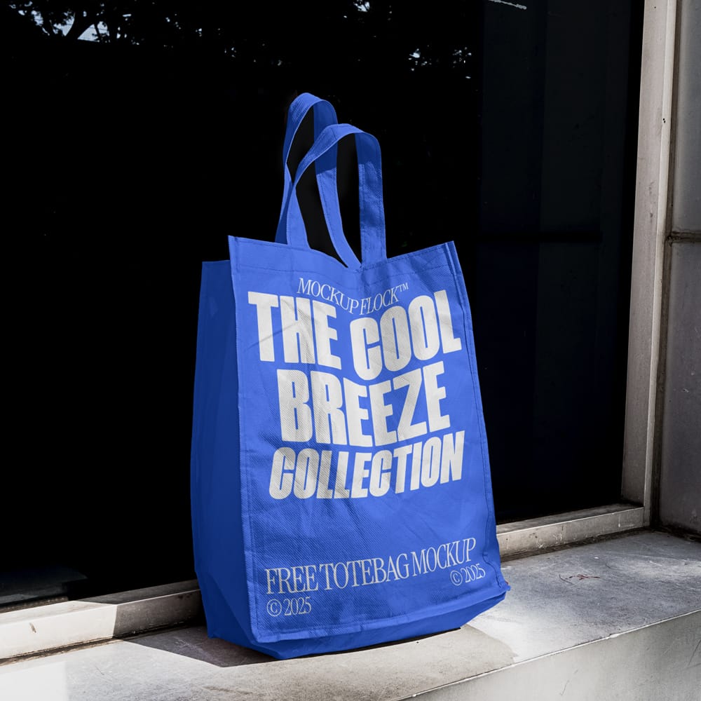 Free Urban Shopping Tote Bag Display Mockup PSD